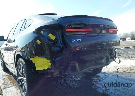 2022 BMW X6 xDrive40I z USA, uszkodzony, nr VIN 5UXCY6C03N9K74850